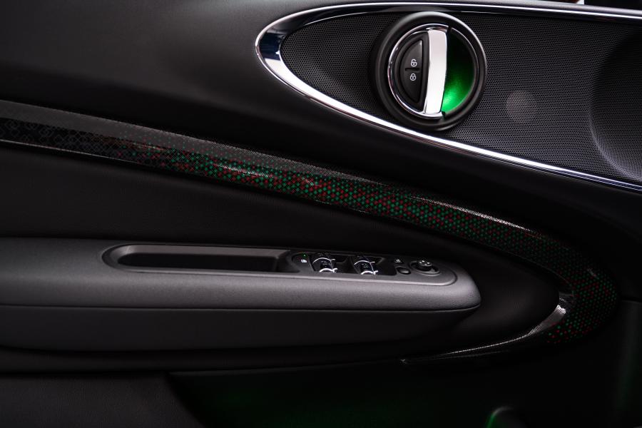 Детали интерьера Mini Cooper S Clubman (F54) 2019 года  (WW) (фото 143 из 150)